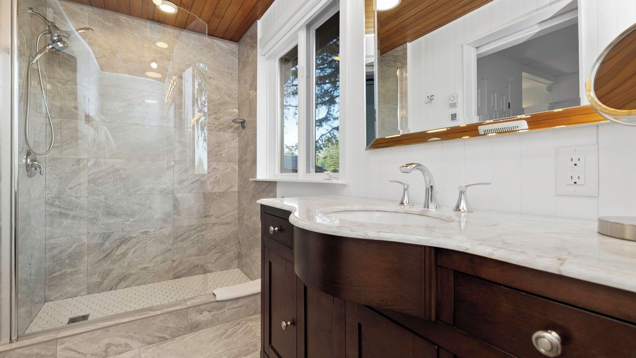 Photo of Bathroom in Bracebridge