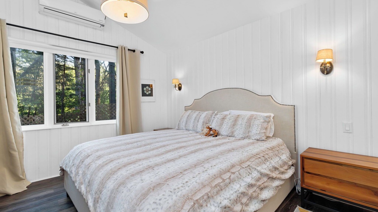 Photo of Bedroom in Bracebridge