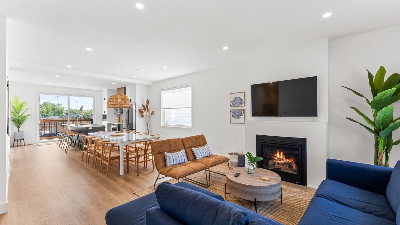 Photo of Livingroom in Grand Bend