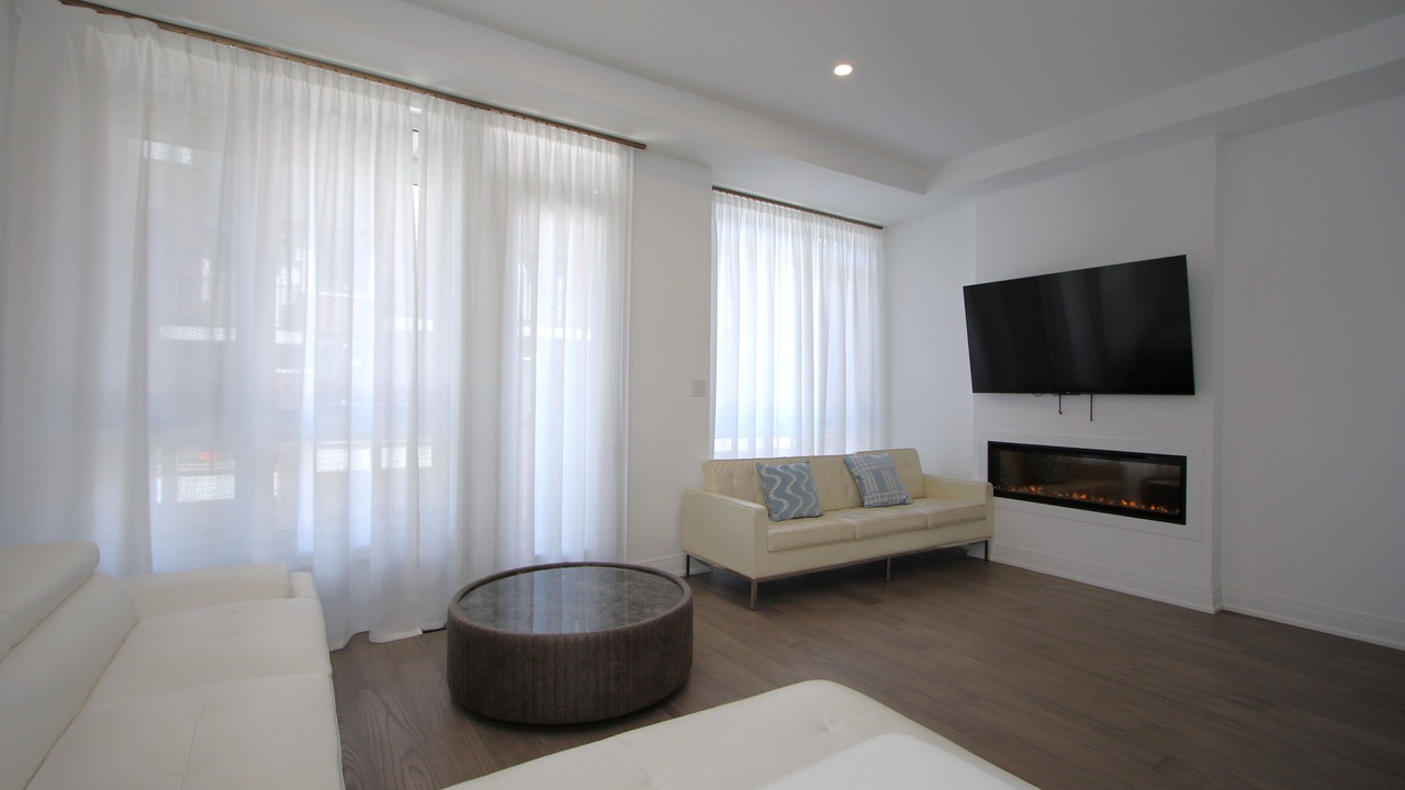 Photo of Livingroom in Richmond Hill