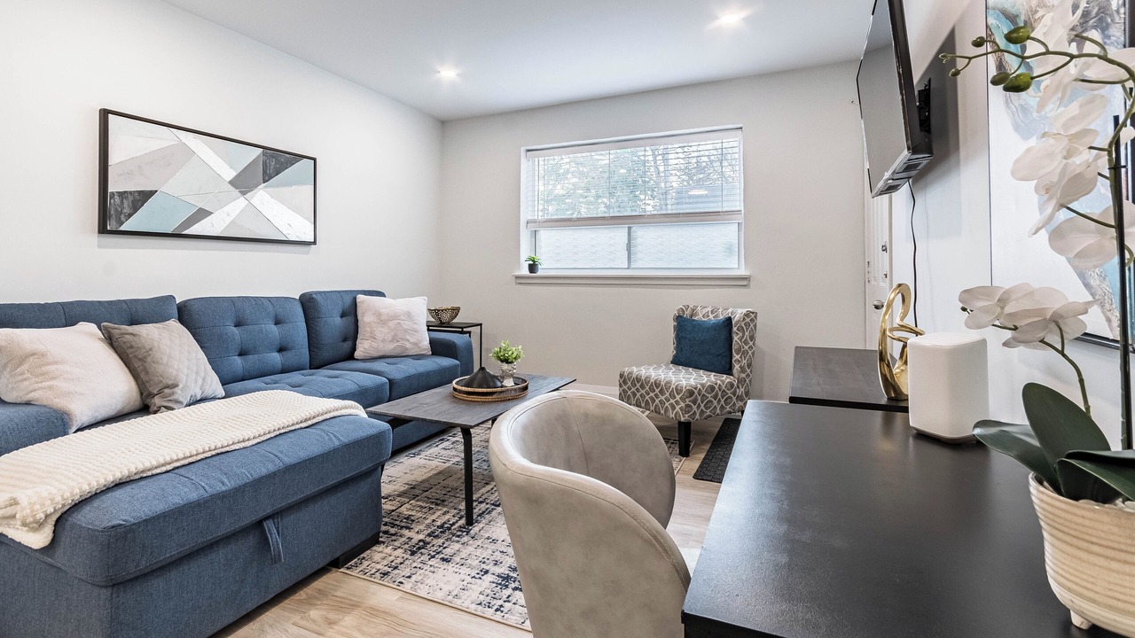 Photo of Livingroom in Port Credit