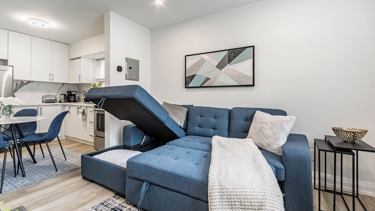 Photo of Livingroom in Port Credit