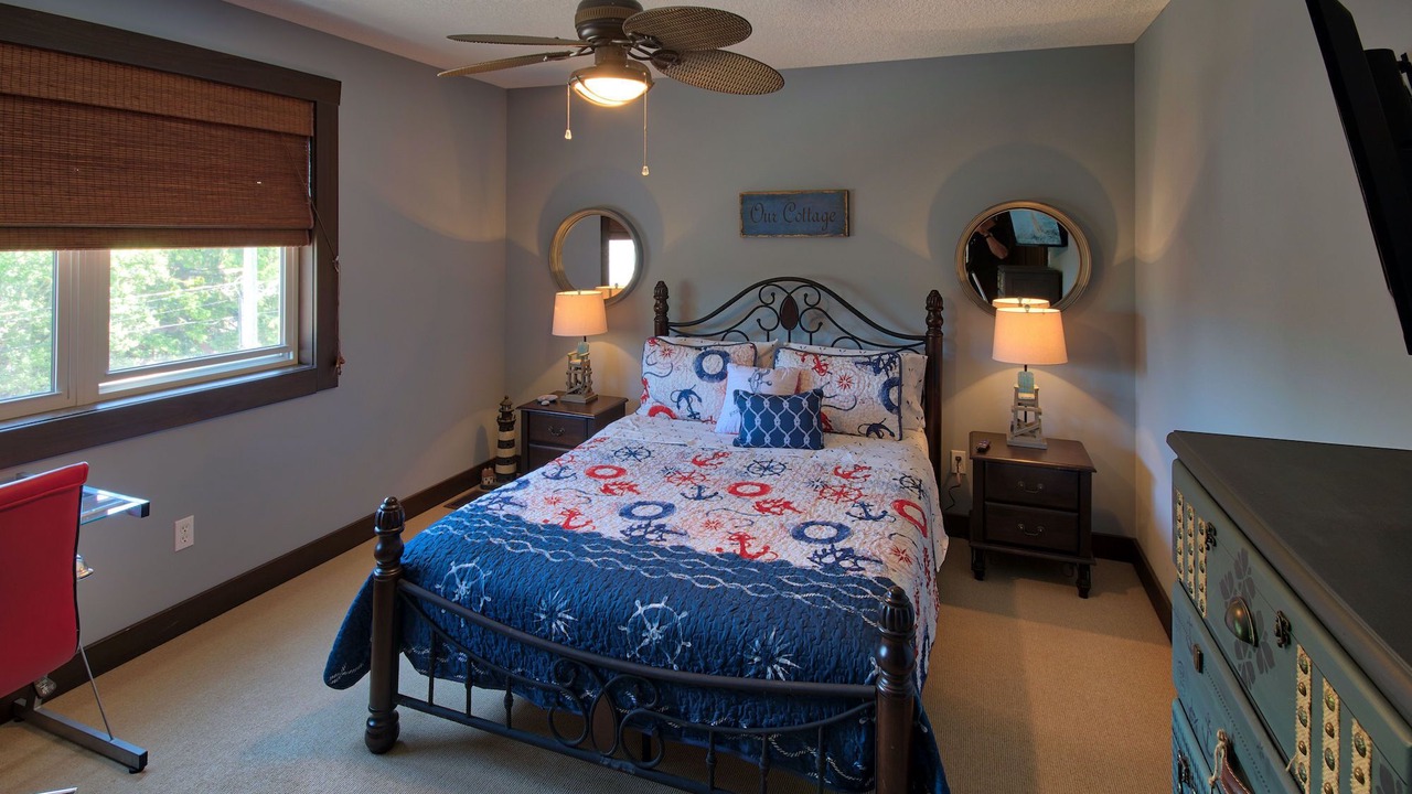 Photo of Bedroom in Grand Bend
