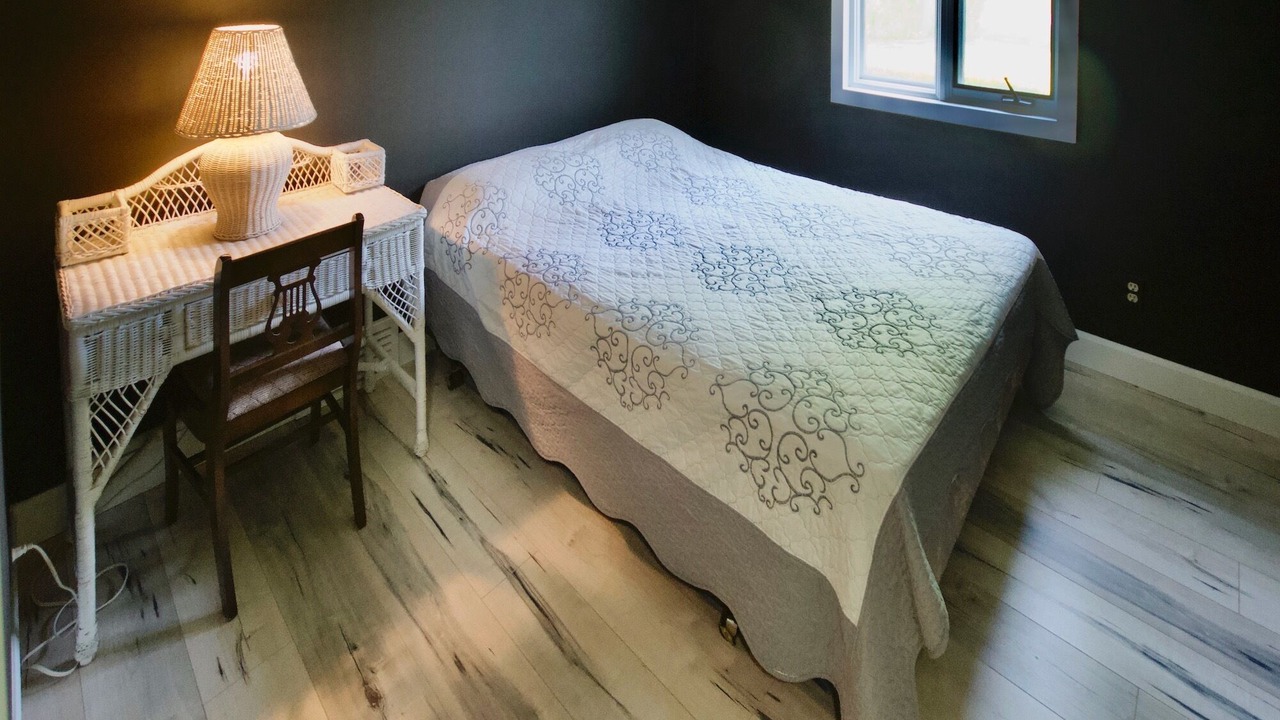 Photo of Bedroom in Grand Bend