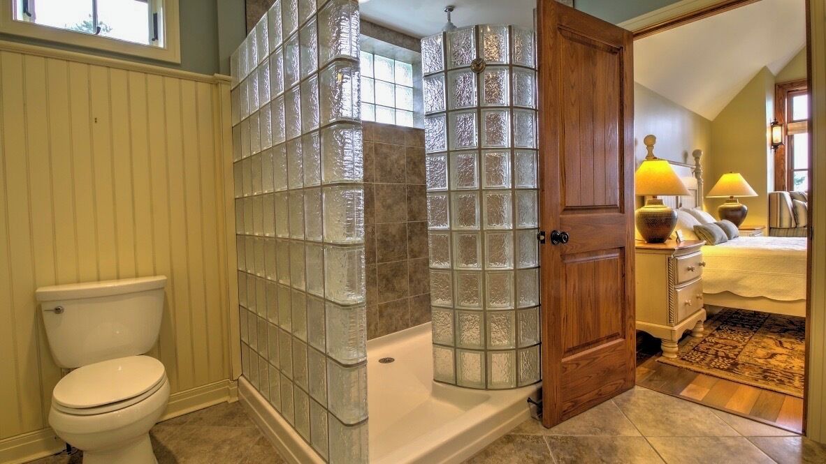 Photo of Bathroom in Grand Bend