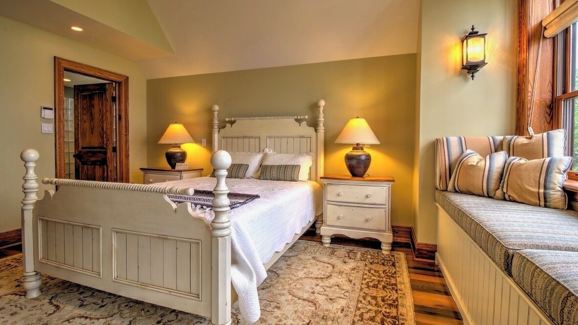 Photo of Bedroom in Grand Bend