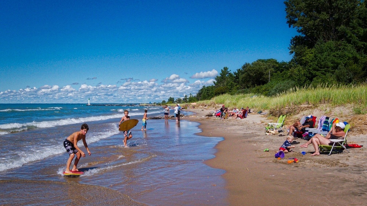 Photo of Others in Grand Bend