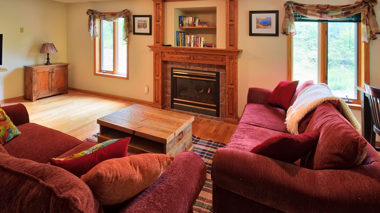 Photo of Livingroom in Grand Bend