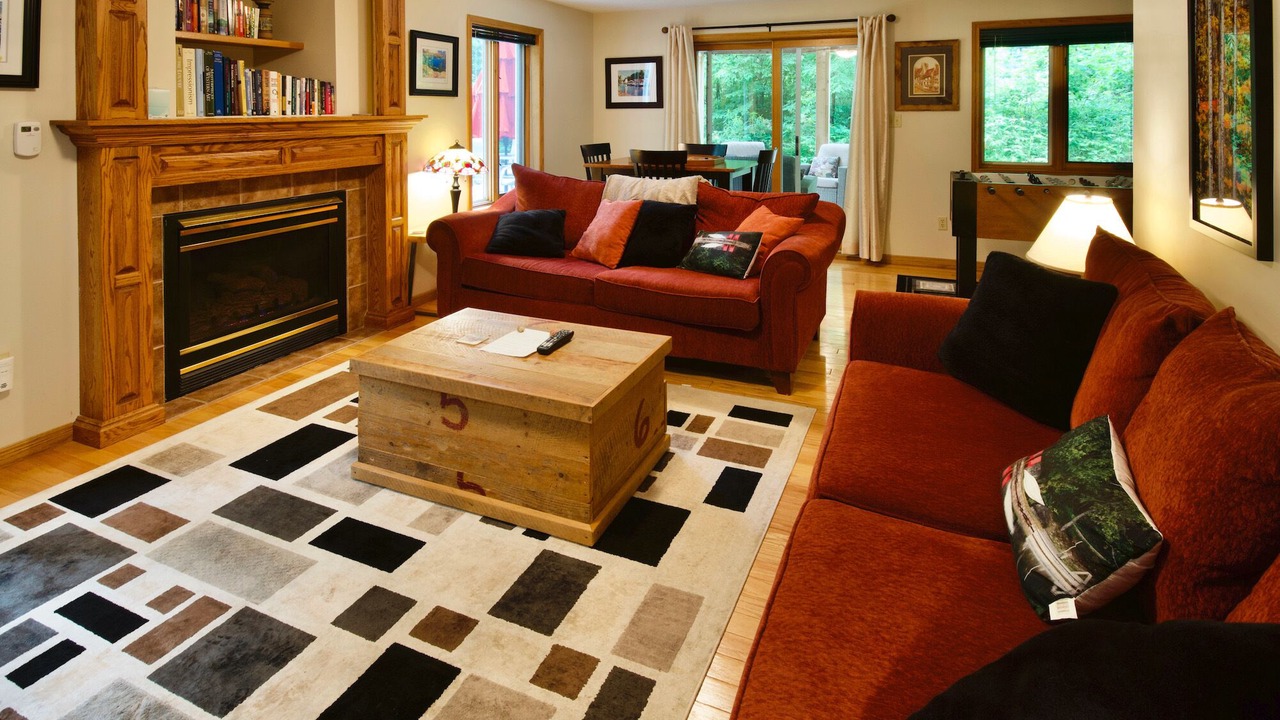 Photo of Livingroom in Grand Bend