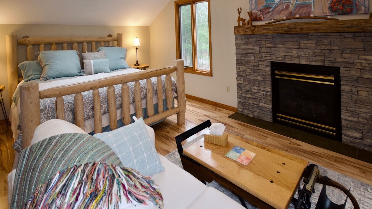 Photo of Bedroom in Grand Bend