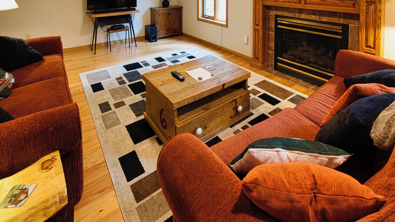 Photo of Livingroom in Grand Bend