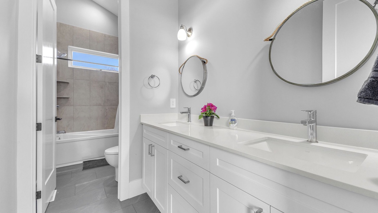 Photo of Bathroom in Grand Bend