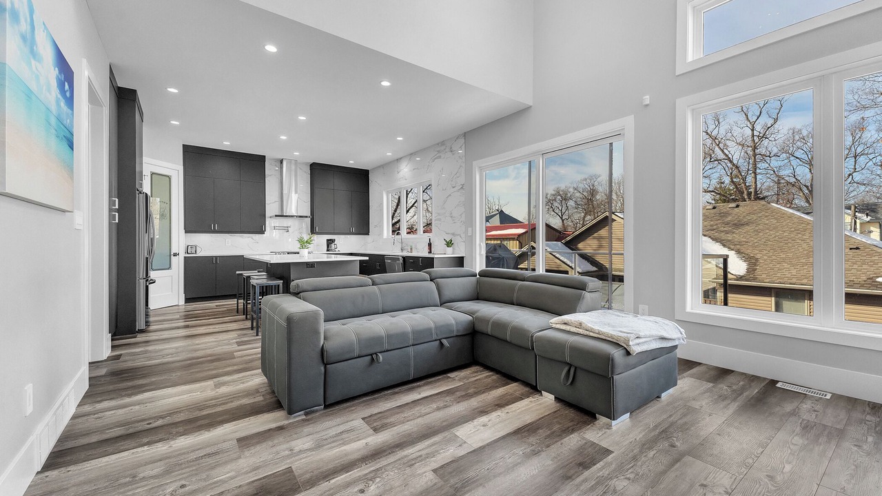 Photo of Livingroom in Grand Bend