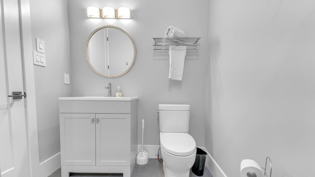 Photo of Bathroom in Grand Bend