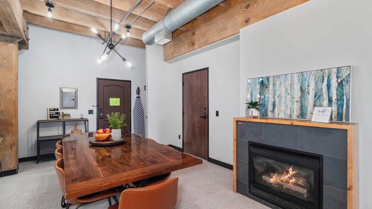 Photo of Livingroom in Canal Park