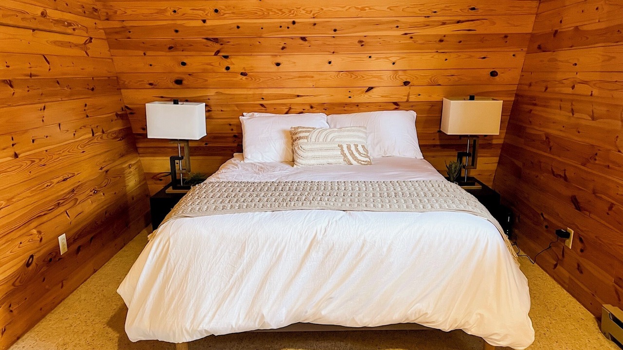 Photo of Bedroom in Backus