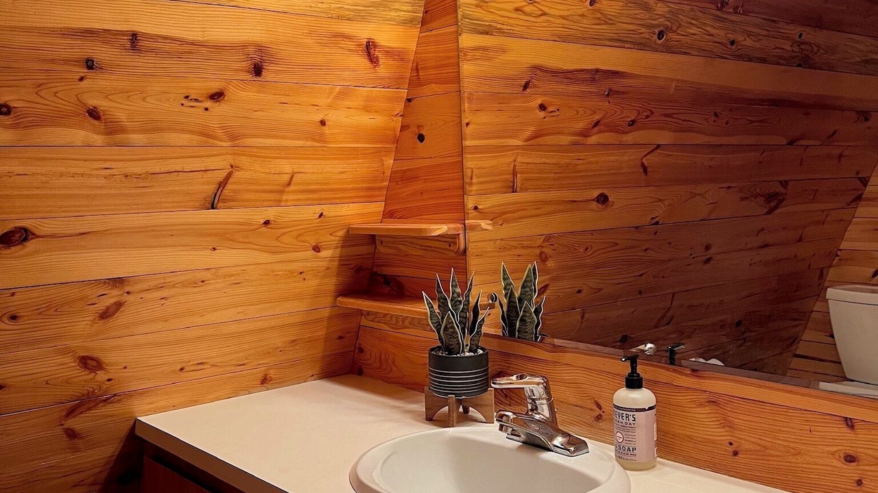 Photo of Bathroom in Backus