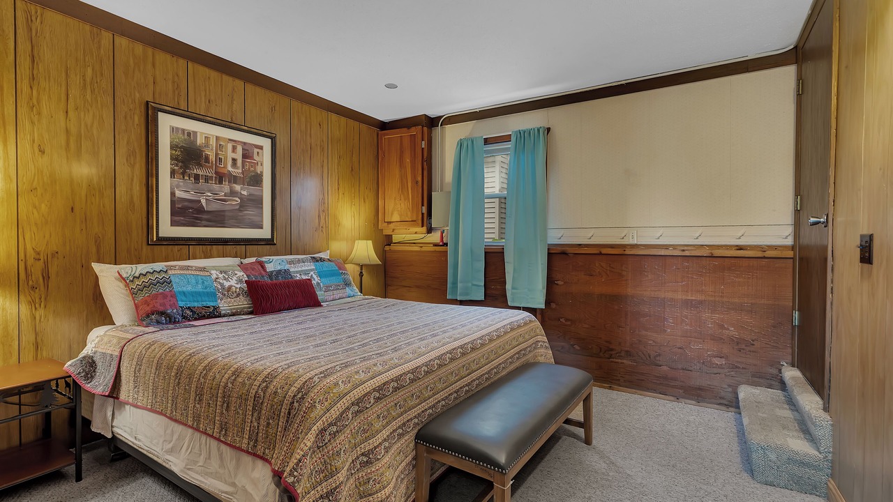 Photo of Bedroom in South Haven