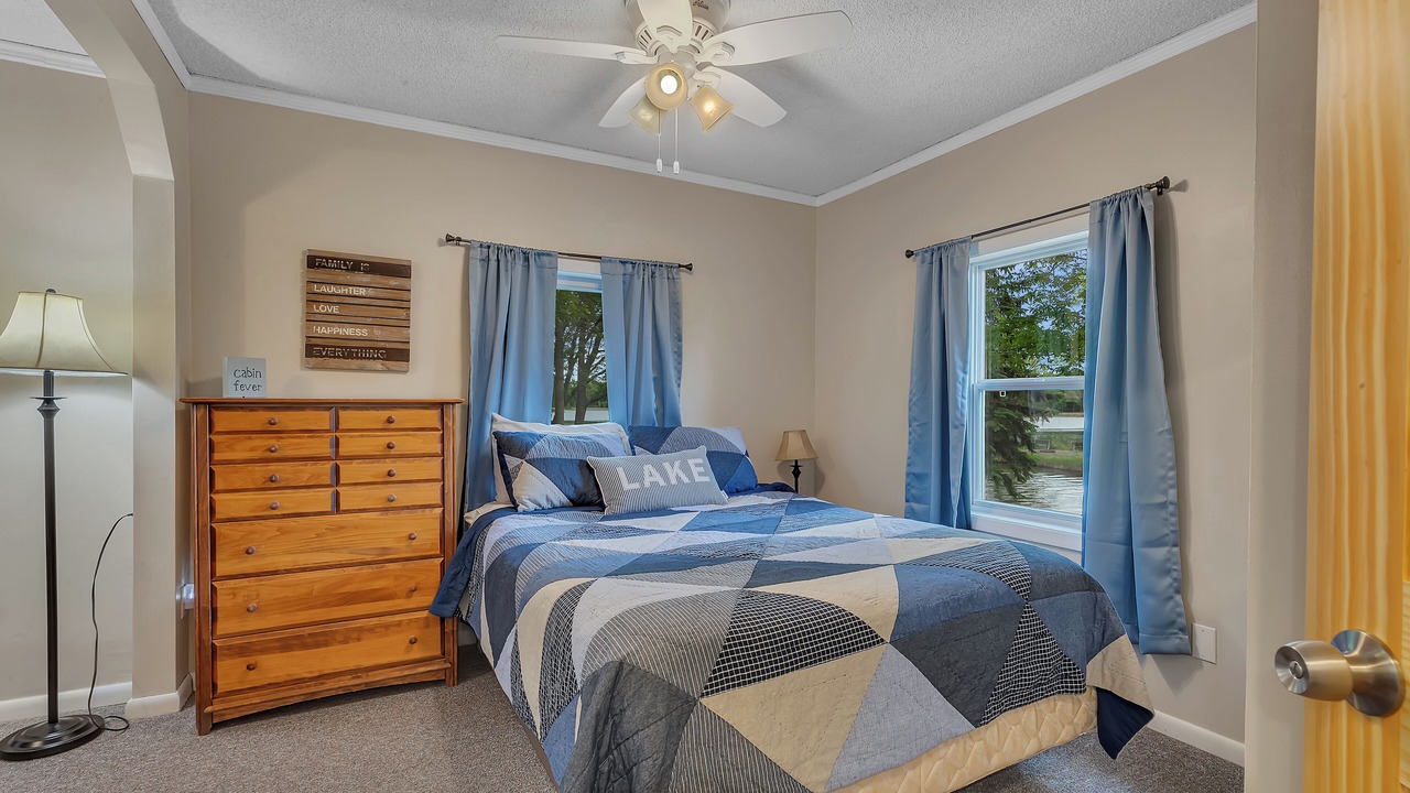 Photo of Bedroom in South Haven