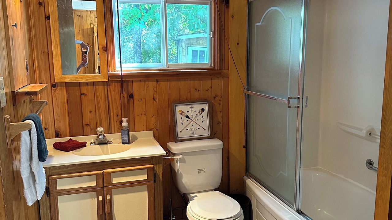 Photo of Bathroom in Algoma District