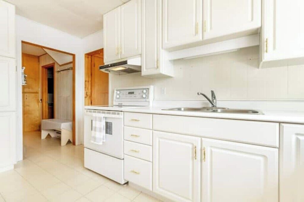 Photo of Kitchen in Unorganized Centre Parry Sound