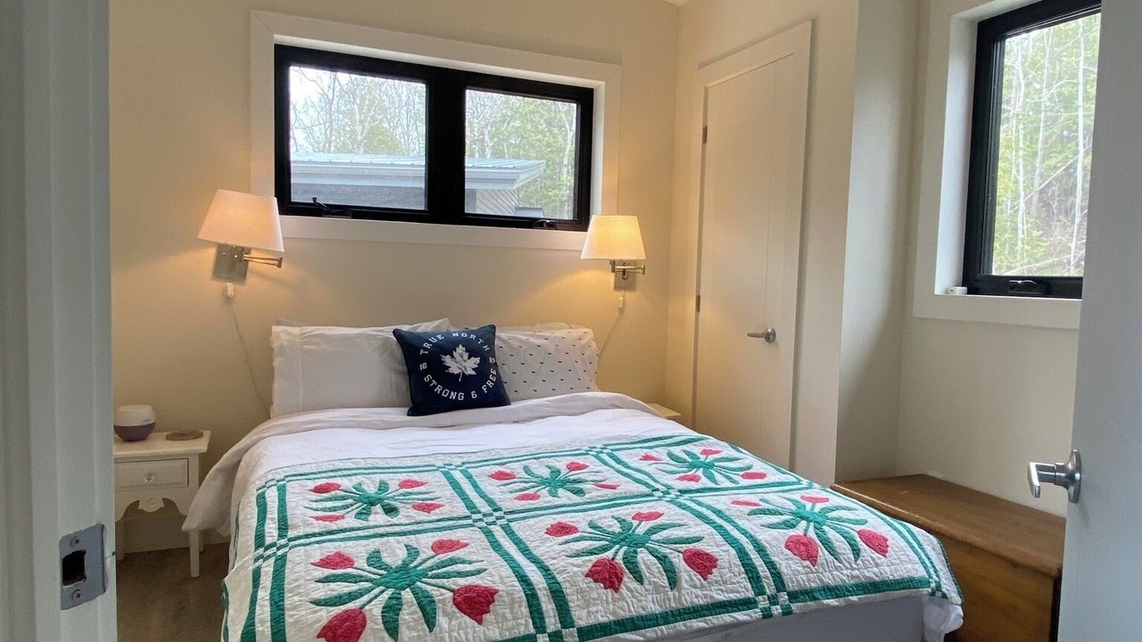 Photo of Bedroom in Georgian Bluffs