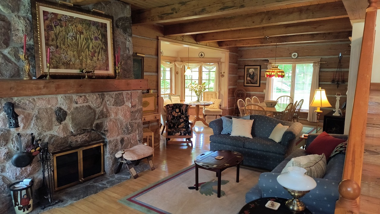 Photo of Livingroom in Tiny