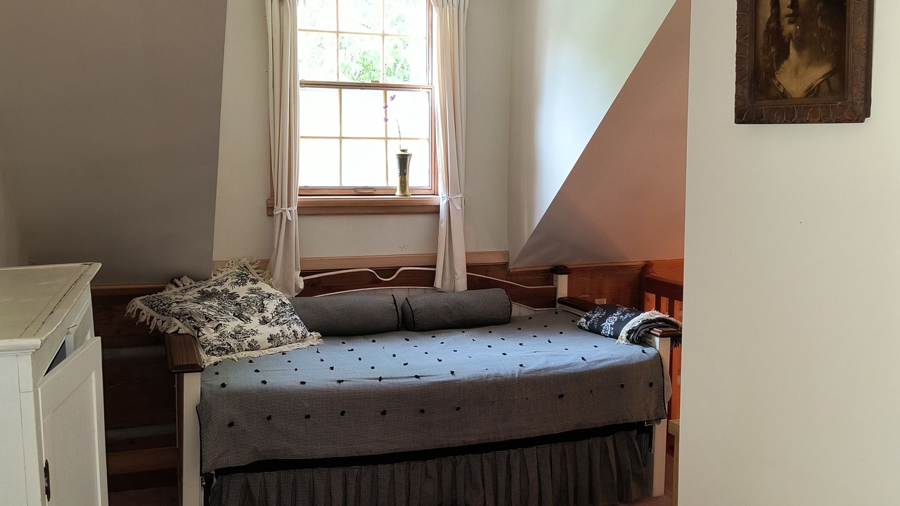 Photo of Bedroom in Tiny