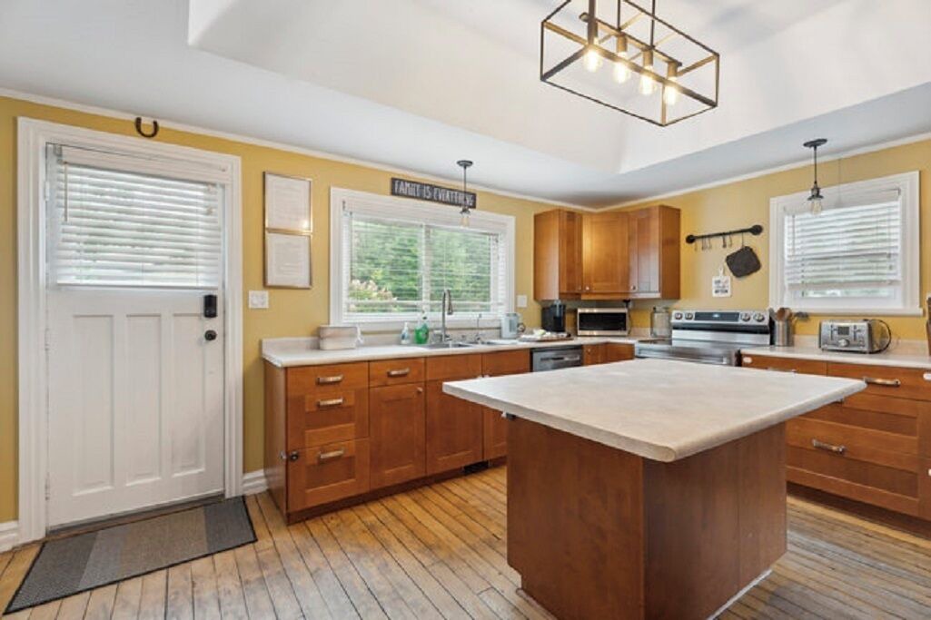 Photo of Kitchen in Port McNicoll