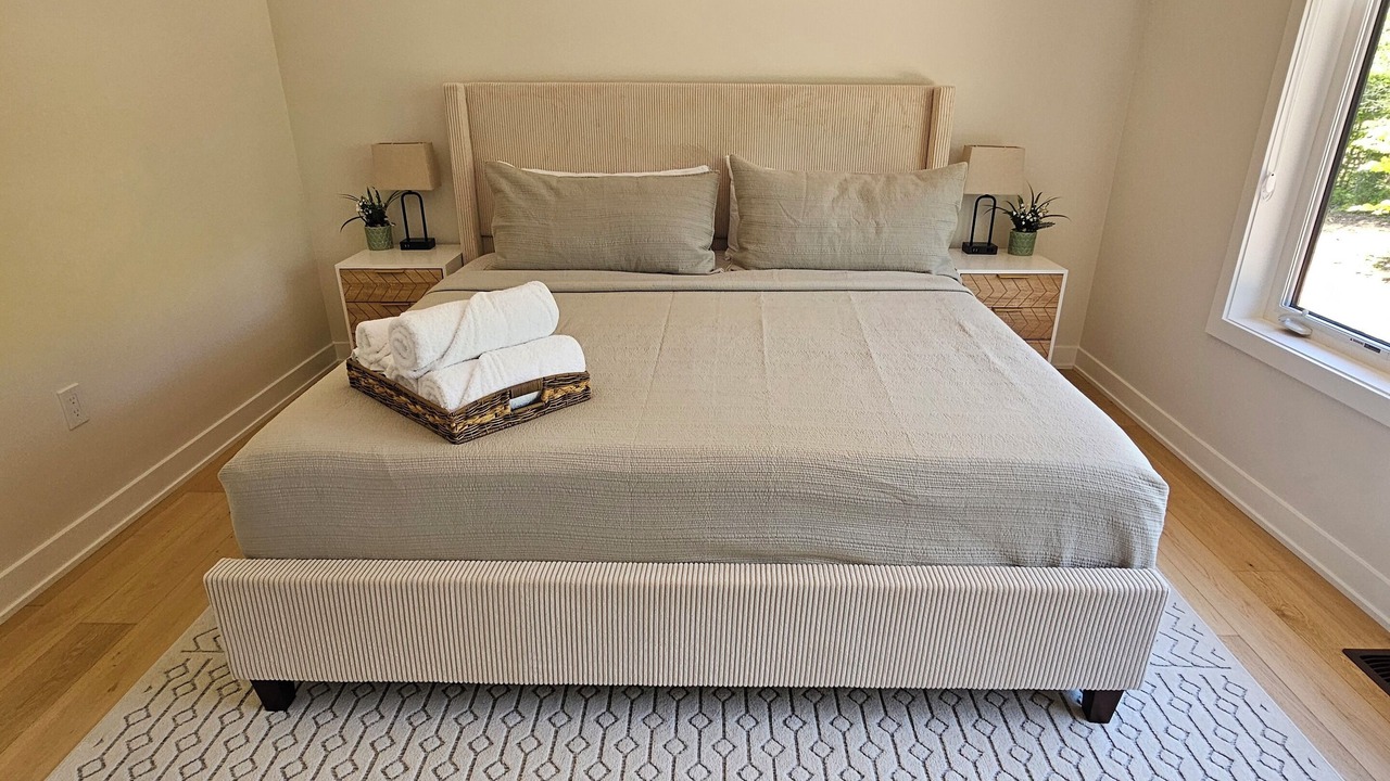 Photo of Bedroom in Lake of Bays
