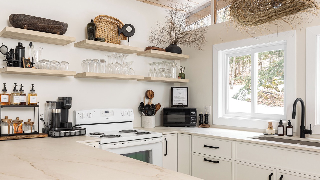 Photo of Kitchen in Algonquin Highlands