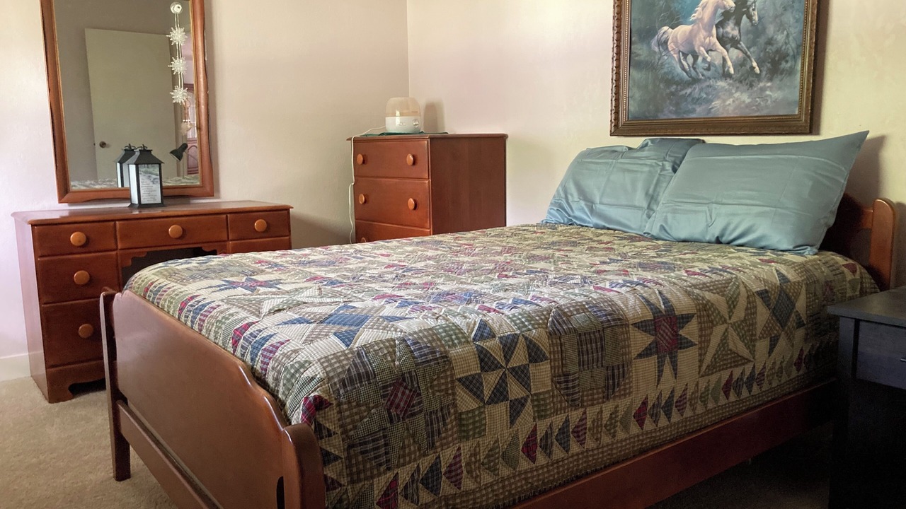 Photo of Bedroom in Litchfield