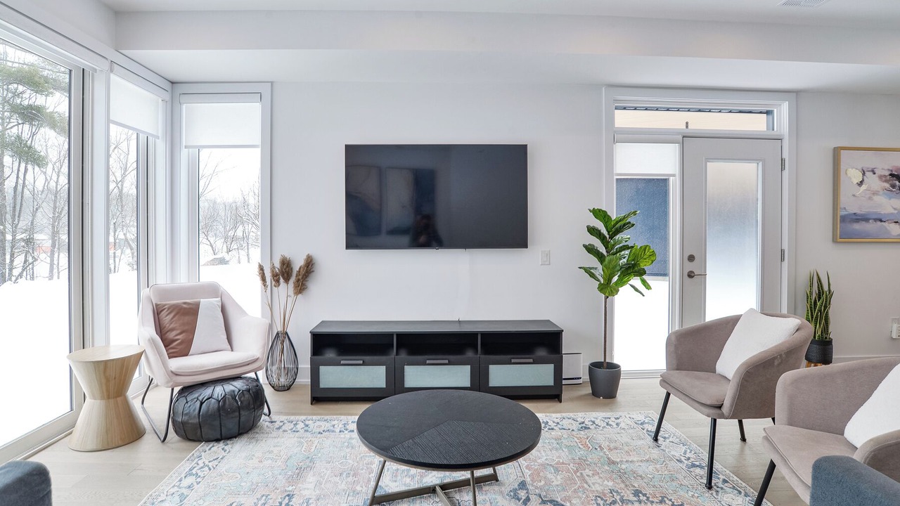 Photo of Livingroom in Gravenhurst
