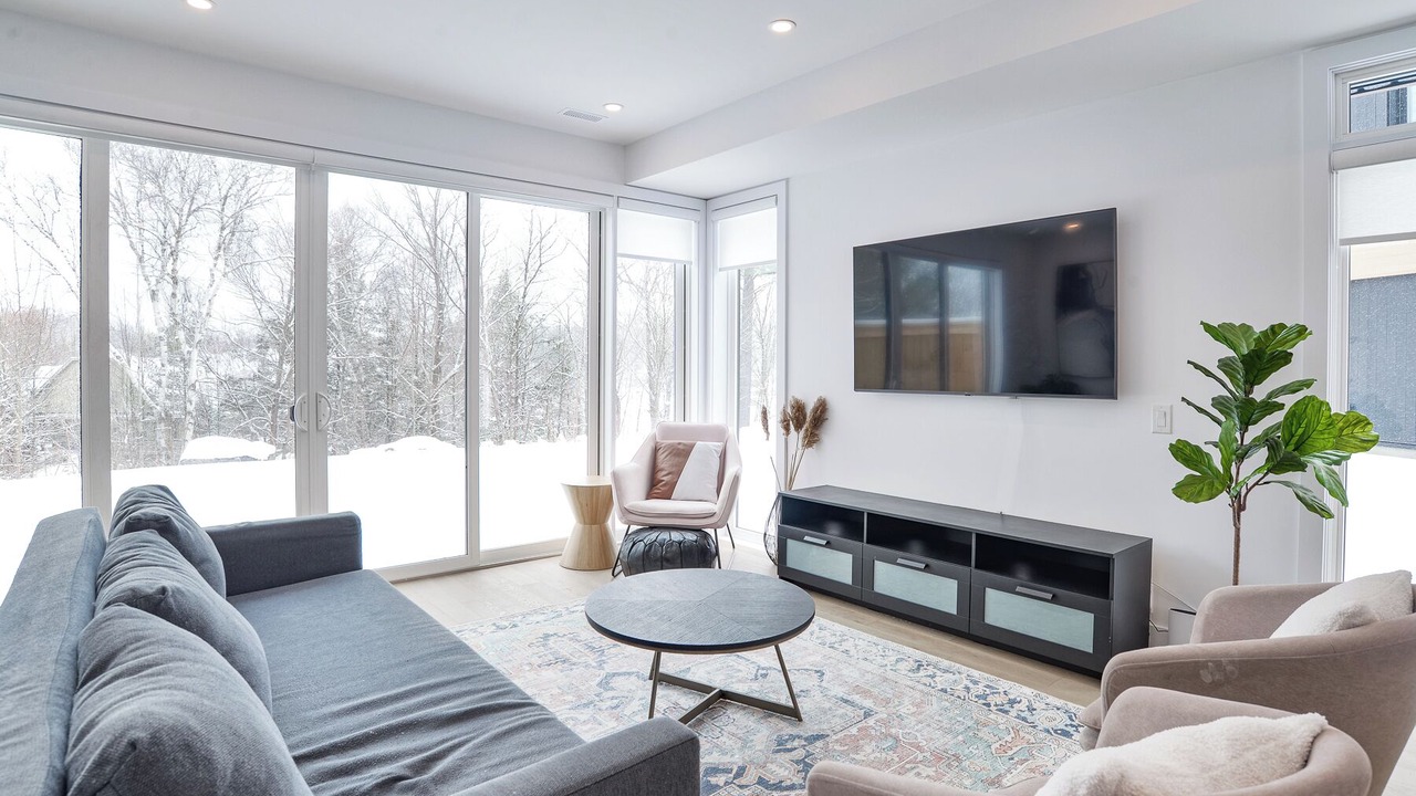 Photo of Livingroom in Gravenhurst