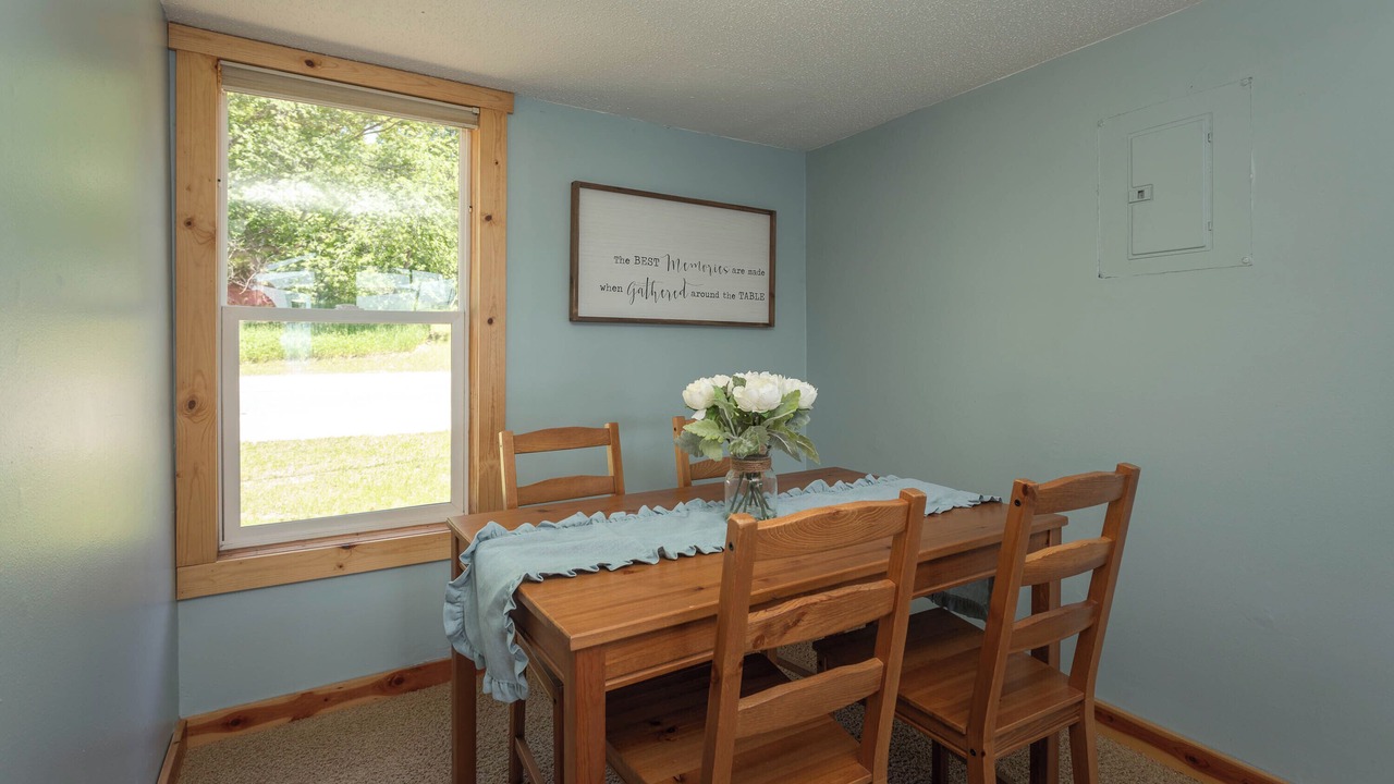 Photo of Livingroom in Alexandria