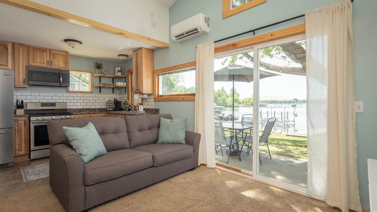 Photo of Livingroom in Alexandria