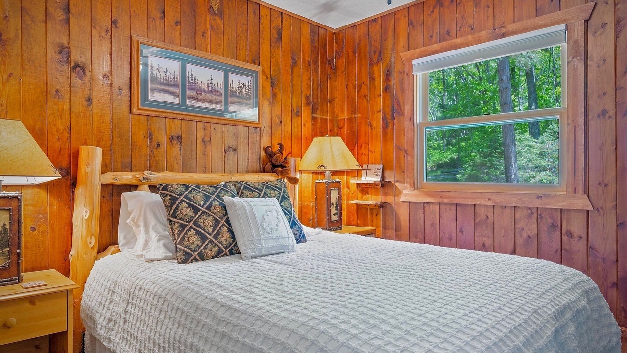 Photo of Bedroom in Pequot Lakes