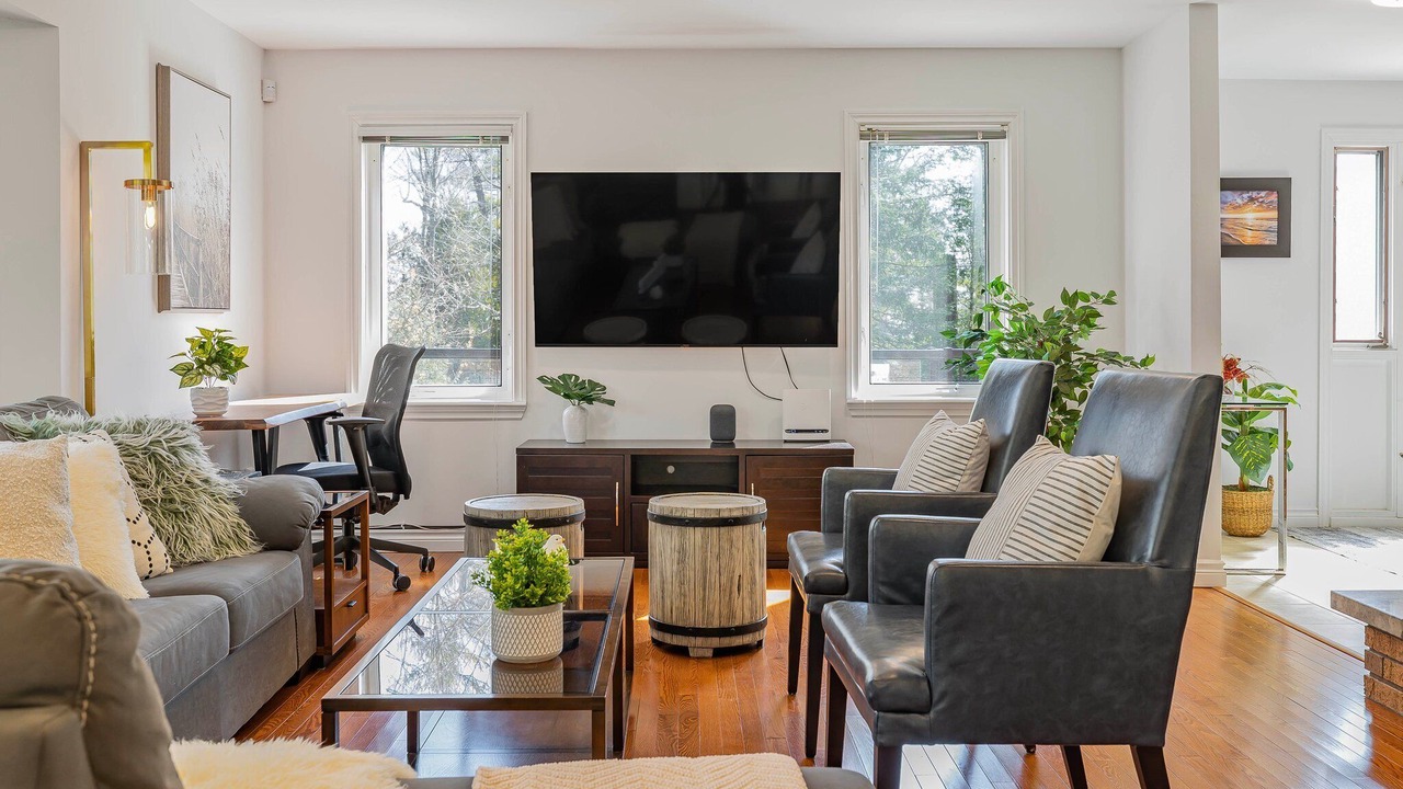Photo of Livingroom in Tiny