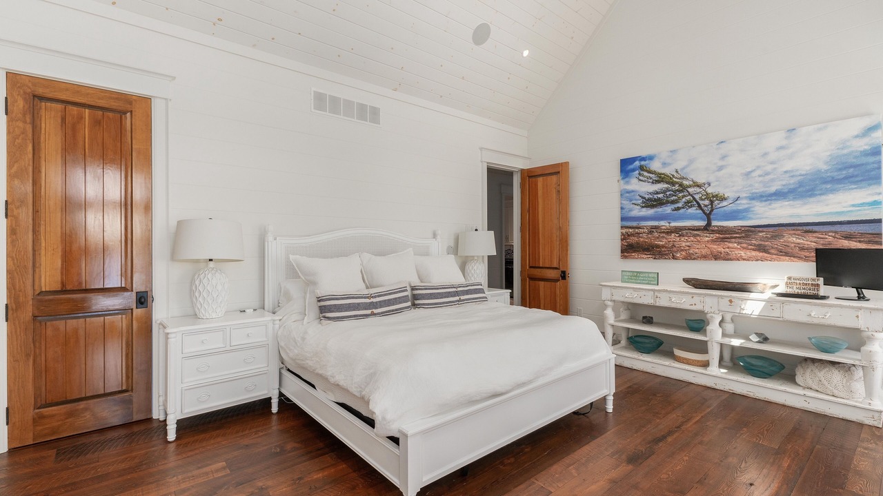 Photo of Bedroom in Georgian Bay