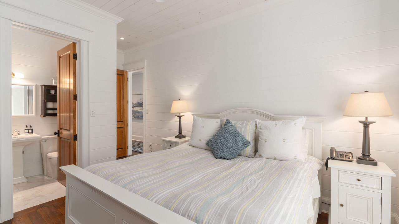 Photo of Bedroom in Georgian Bay