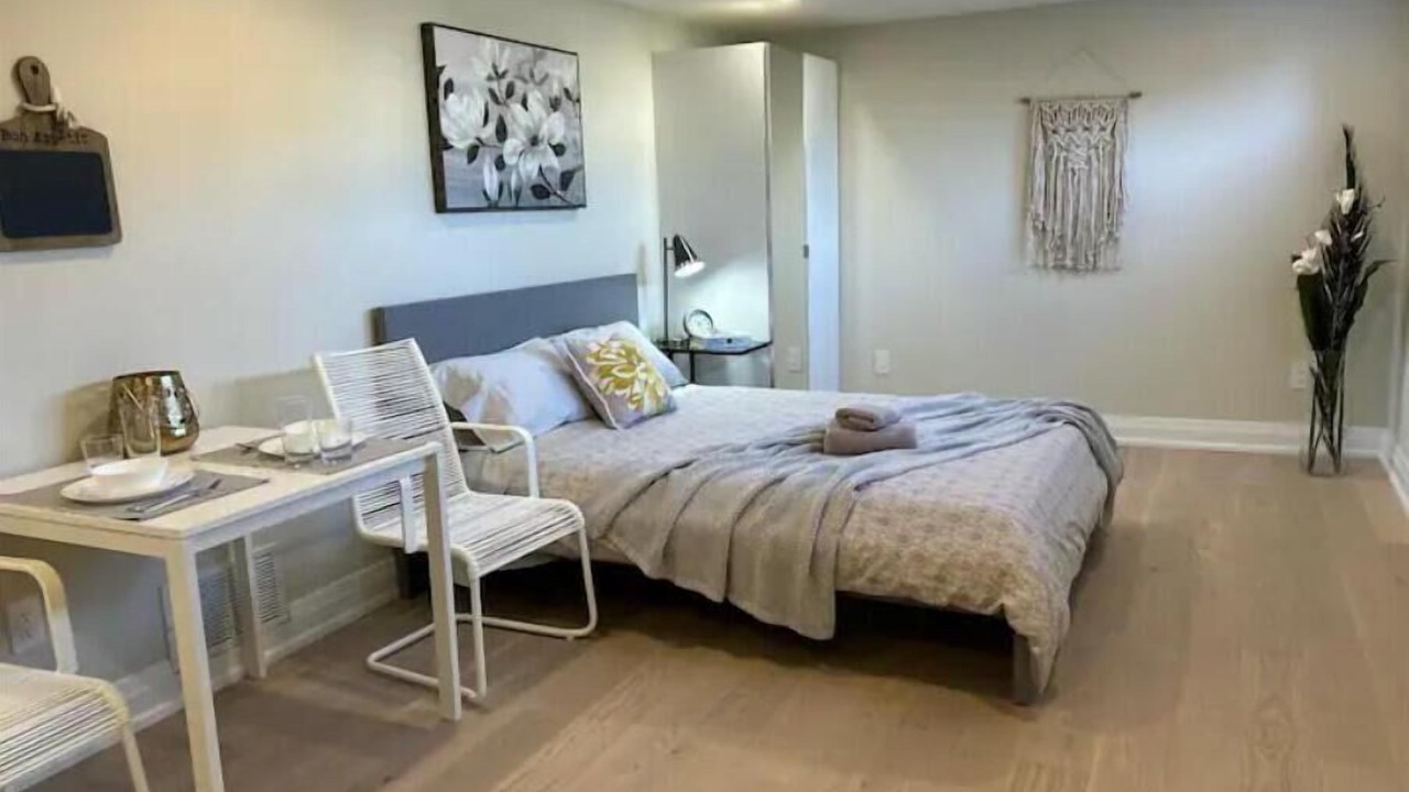 Photo of Bedroom in Lakeview