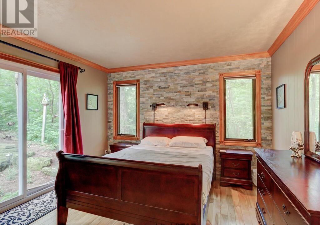 Photo of Bedroom in Grand Bend