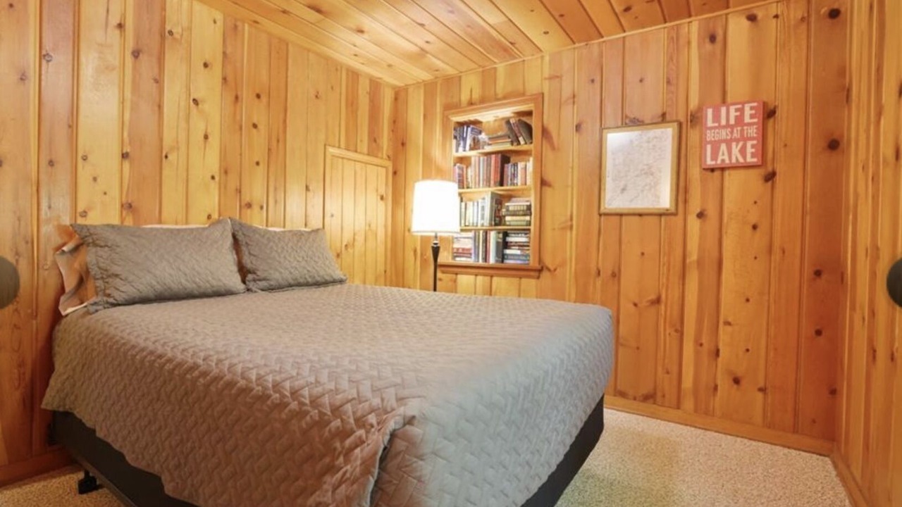 Photo of Bedroom in Deerwood