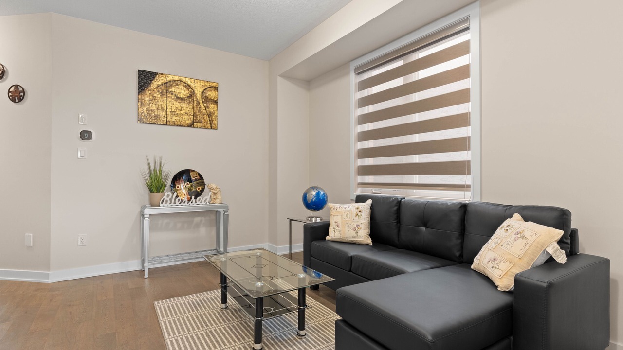 Photo of Livingroom in Welland