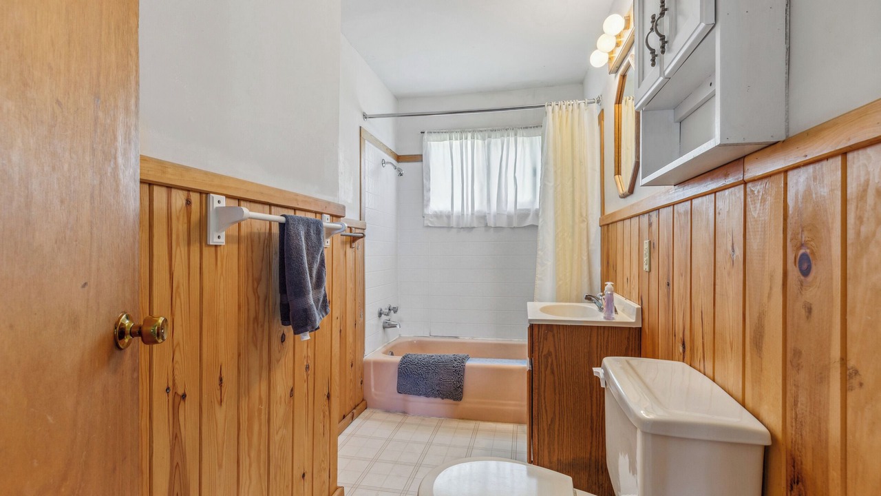 Photo of Bathroom in Park Rapids
