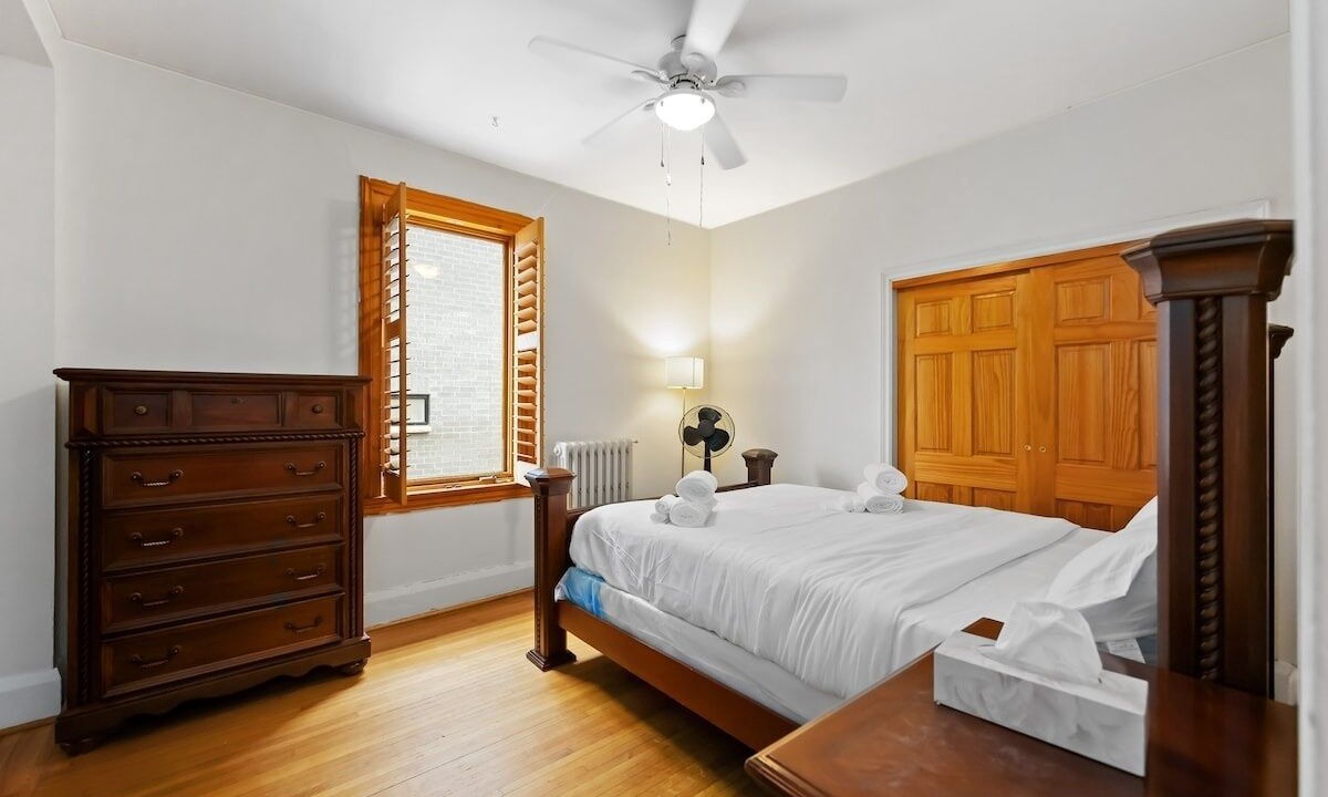 Photo of Bedroom in Port Credit