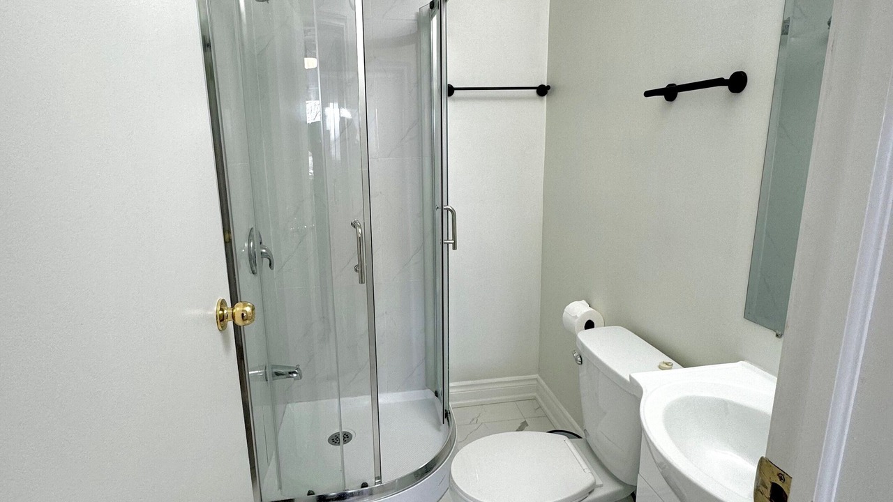 Photo of Bathroom in The Peanut