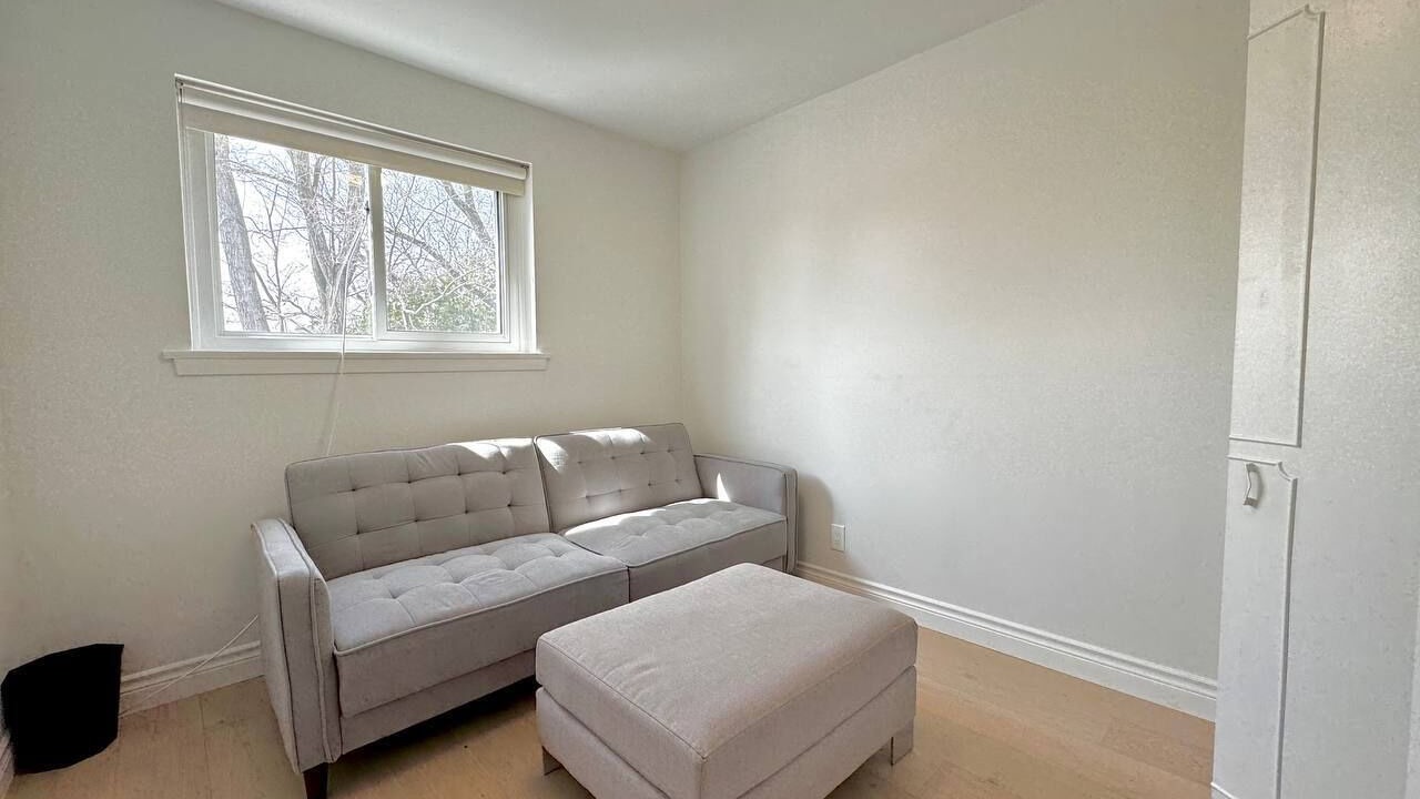 Photo of Livingroom in The Peanut