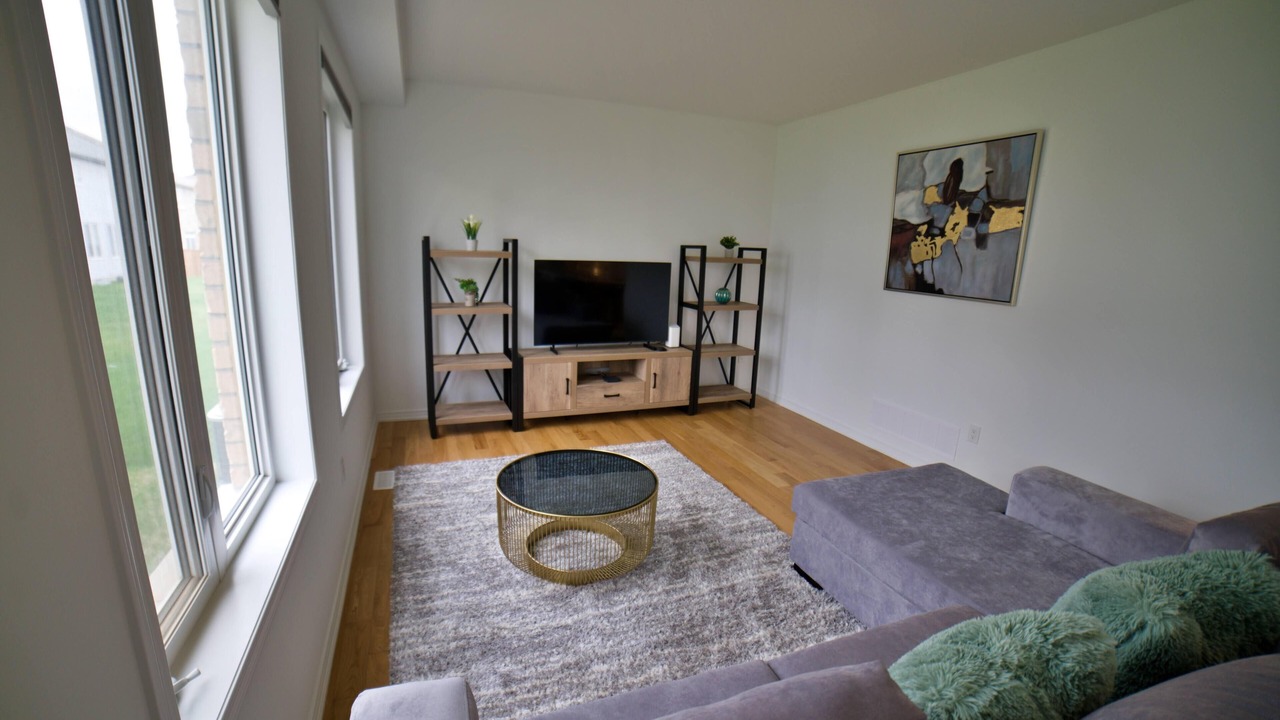 Photo of Livingroom in Brantford