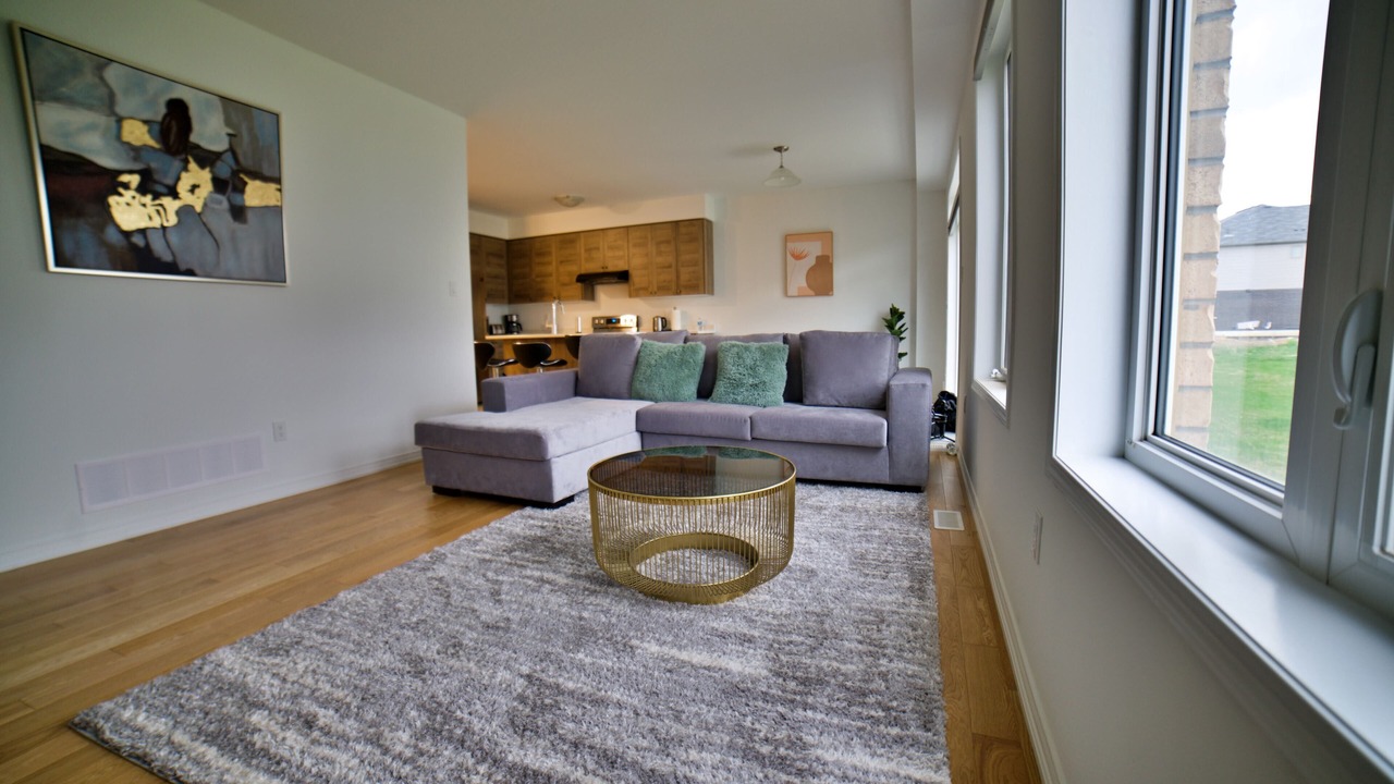Photo of Livingroom in Brantford